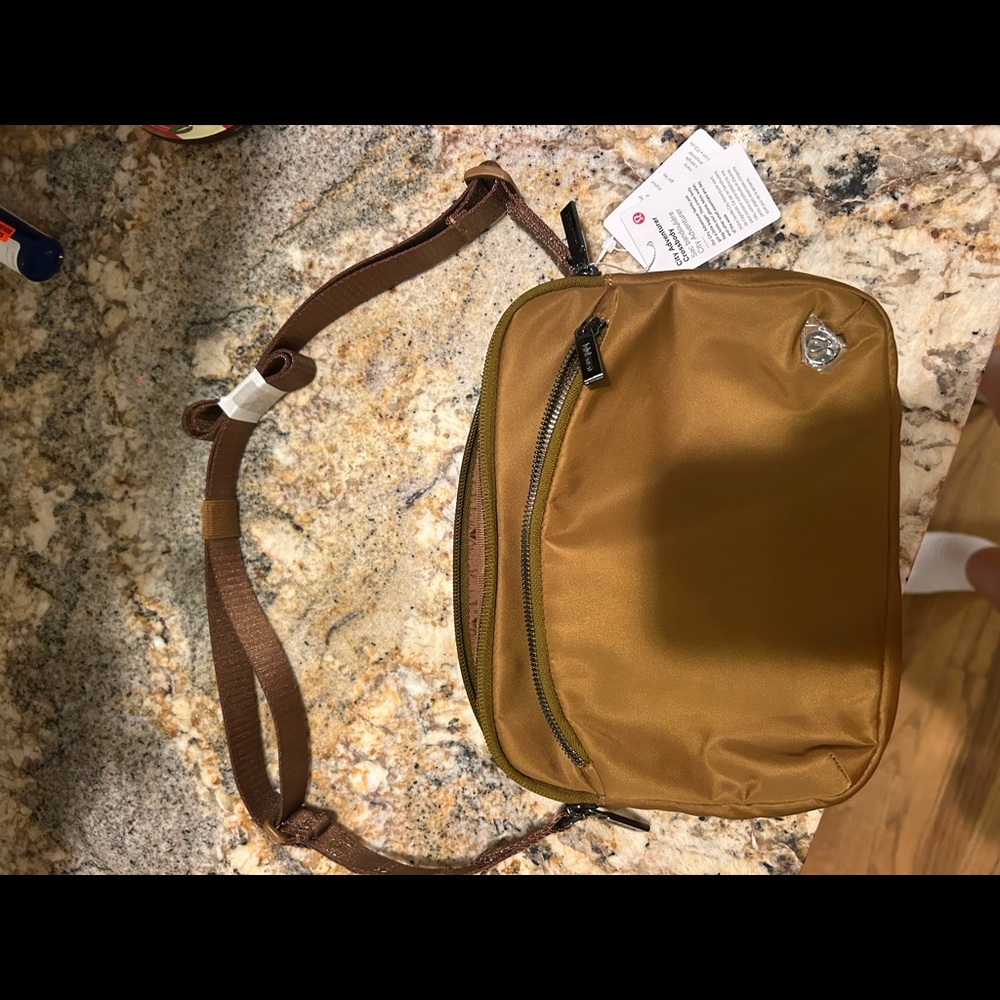 Brand new Lululemon city adventure crossbody bag